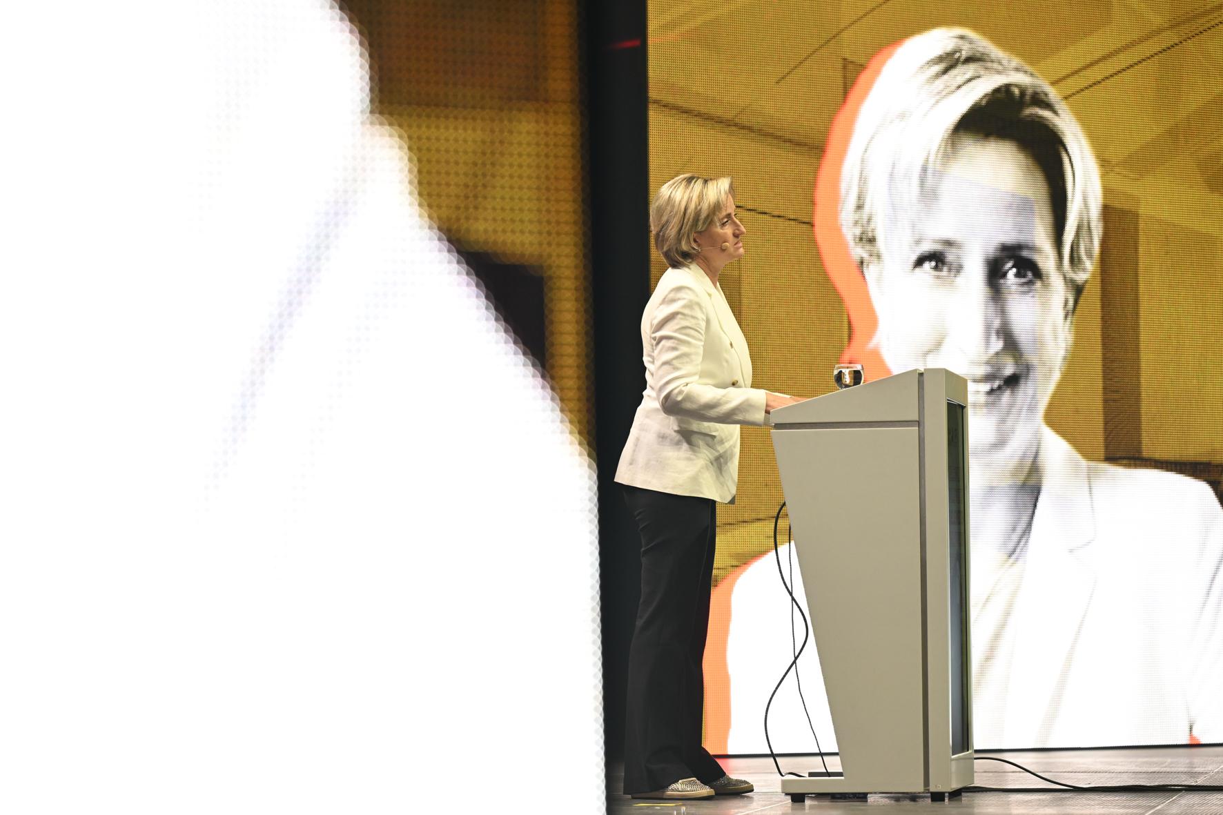 Visit of Metaverse Congress and Exhibition on 8 May 2025
